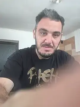 Stripchat Live Sex Cam of Maryo69v8