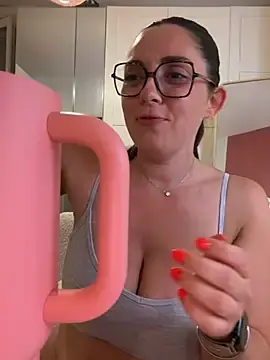 Stripchat Live Sex Cam of Chloe-ta