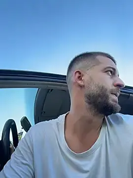 Stripchat Live Sex of Pablo_Hornyguy95
