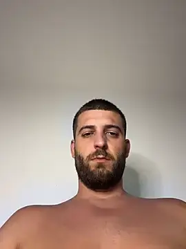 Stripchat Sex Cam of Pablo_Hornyguy95