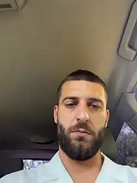 Stripchat Live Porn of Pablo_Hornyguy95
