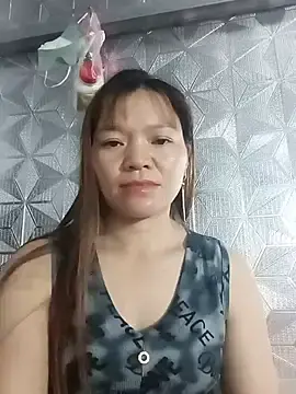 Stripchat Live Sex Cam of lya_sexyy