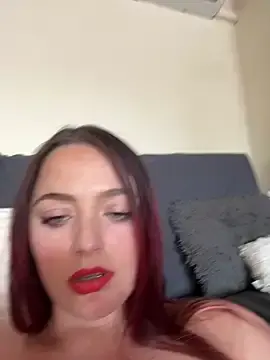 Stripchat Sex Cam of Alexsia_riley