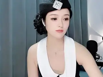 Stripchat Live Sex Cam of Momo-Wow