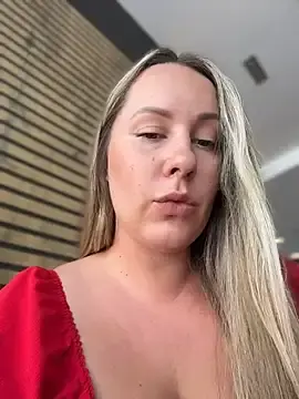 Stripchat Live Porn of Mona_Plus