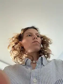 Stripchat Free Live Porn of RinaMood