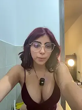 Stripchat Free Porn Cam of MartinaSooler