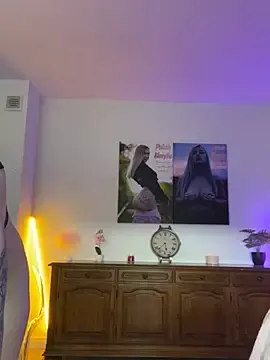 Stripchat Free Porn Cam of Cute-Alice