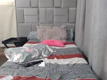 Stripchat Live Sex Cam of Wifey_Amanda
