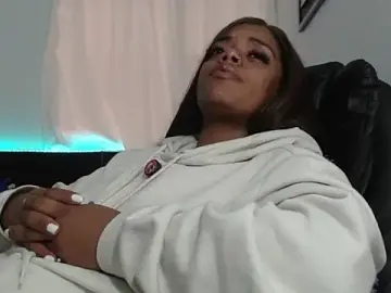 Stripchat Sex Cam of ladyrd1