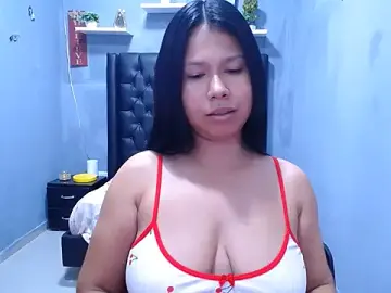 Stripchat Sex Cam of Letty_Plugxo