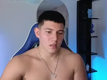 Stripchat Free Porn Cam of JamesCr_
