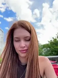 Stripchat Adult Webcam of KikiWatson