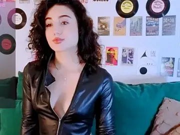 Stripchat Live Sex Cam of Maya_Rogerss