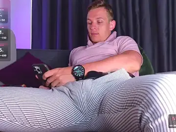Stripchat Live Sex Cam of S3Xyes