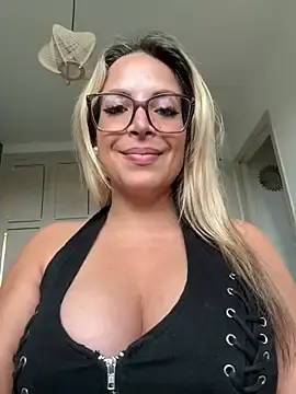 Stripchat Best Webcam of AnissaHale