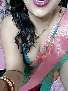 Stripchat Adult Webcam of kaamuk_shweta