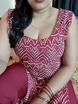 Stripchat Sex Cam of kaamuk_shweta
