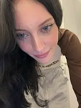 Stripchat Sex Cam of Melissa_crazy