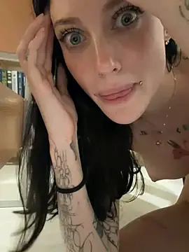 Stripchat Nude Webcam of Melissa_crazy