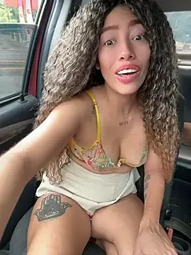 Stripchat Sex Cam of roxyrougee