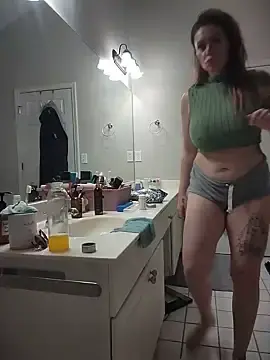 Stripchat Nude Webcam of HollyTattoo