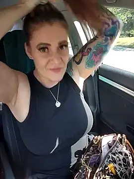 Stripchat Live Porn of HollyTattoo