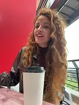 Stripchat Live Sex of alana15