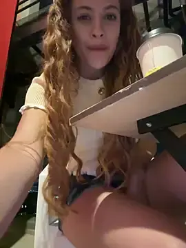 Stripchat Free Porn Cam of alana15