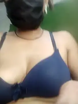 Stripchat Live Porn of HOTTY-TINA