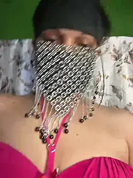 Stripchat Adult Webcam of HOTTY-TINA