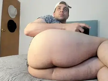 Stripchat Watch Live Sex Cams of Latin_boy_surprisee