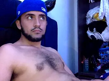 Stripchat Free Live Porn of derek_smiith