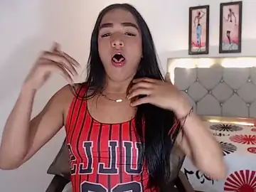 Stripchat Sex Cam of sofiaxdollxxx
