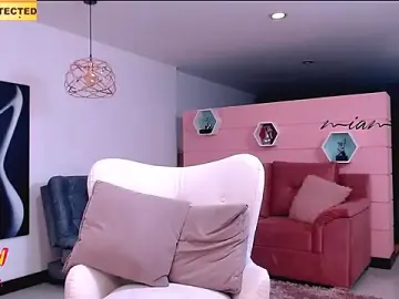 Stripchat Free Live Porn of MIAMORETZ