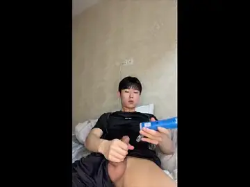 Stripchat Live Sex Cam of Brian_Stars