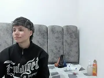 Stripchat Live Sex Cam of Bruno_Cruzz