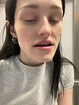 Stripchat Live Sex of Mia_Mia_M
