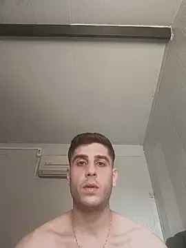 Stripchat Watch Live Sex Cams of arenn1997