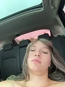 Stripchat Live Sex of girl-Emily