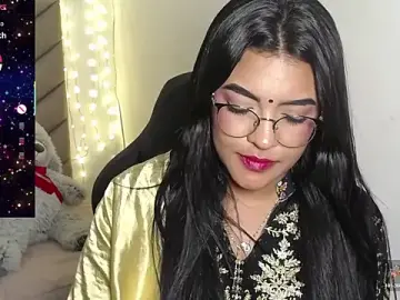 Stripchat Live Sex Cam of lakshmiraniii