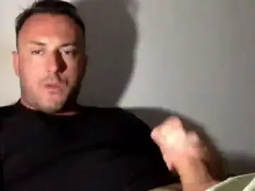 Stripchat Live Sex Cam of mainnrd