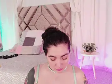 Stripchat Watch Live Sex Cams of KathiaJenner
