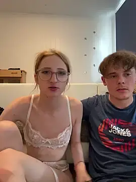 Stripchat Sex Chat of LauraundSteve_