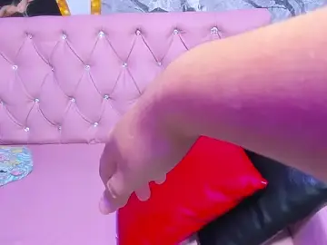 Stripchat Watch Live Sex Cams of miacam-hot