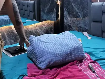 Stripchat Live Sex of Couple_Gold69
