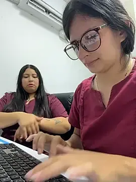 Stripchat Sex Cam of Mia_Alanna