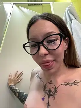 Stripchat Sex Chat of babydolll