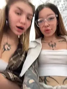 Stripchat Sex Cam of babydolll