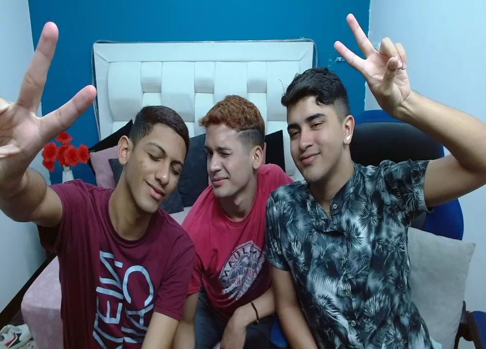 threesome_latin_boys